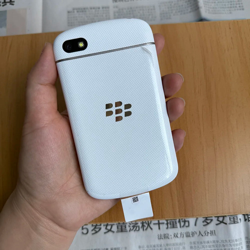 Original Blackberry Q10 4G Mobile Phone 3.1" 2GB RAM 16GB ROM 8MP English Arabic QWERTY Keyboard Dual Core Unlocked Cellphone